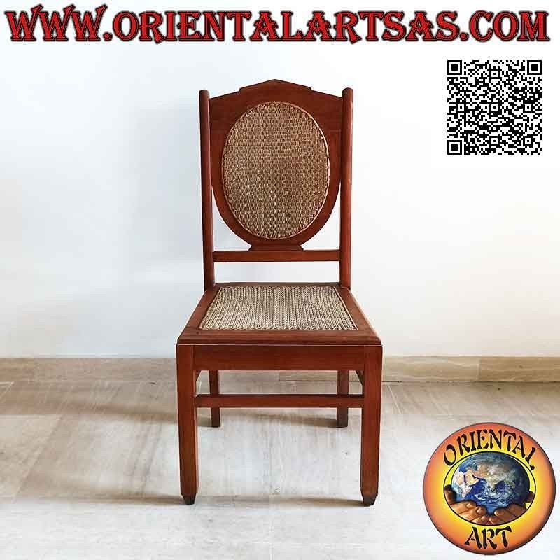 Chaise de style colonial à dossier ovale en bois de teck et paille de Vienne (tissage serré)