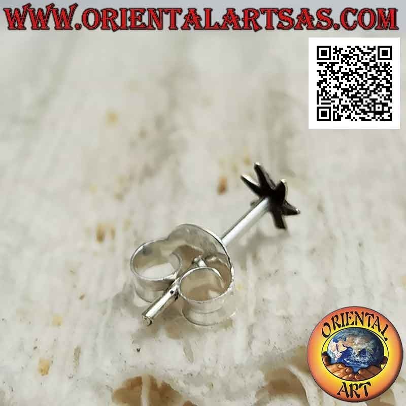 Mini earring / nosepiece in silver, the marijuana leaf