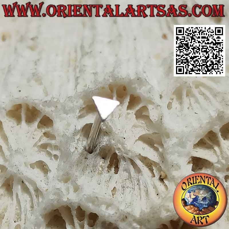 Mini orecchino / puntino da naso in argento, il triangolo liscio e piatto