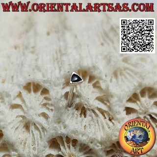 Mini boucle d'oreille / pointe de nez en argent, triangle avec onyx central