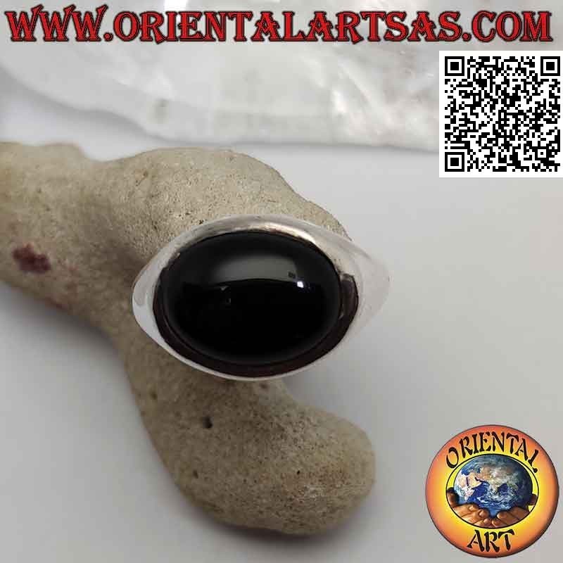 Anillo de plata lisa con ónix horizontal cabujón en relieve