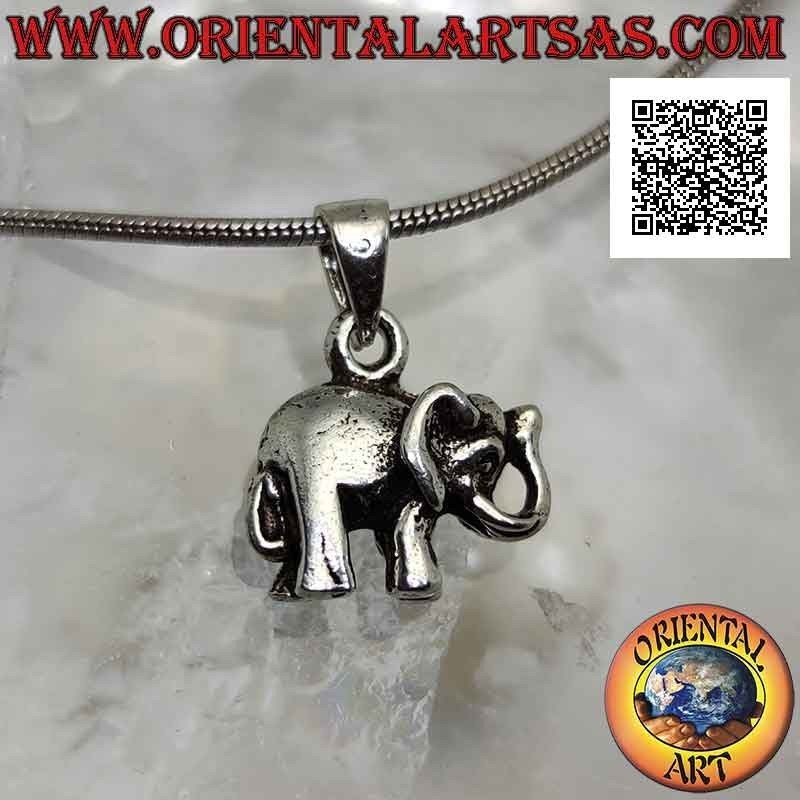 Ciondolo in argento, elefante tridimensionale con proboscide in su (piccolo)