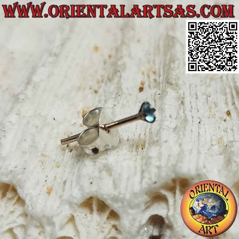 Mini boucle d'oreille / clou de nez en argent, zircon bleu clair facetté (rond) 2 mm