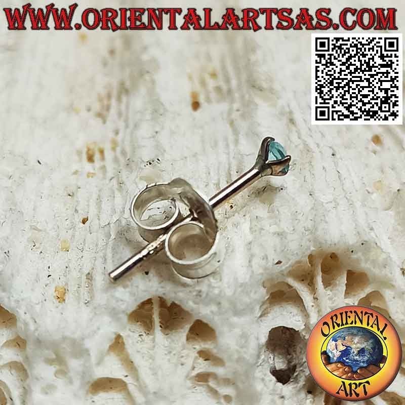 Mini Ohrring / Nasenstecker in Silber, facettierter hellblauer Zirkon (rund) 2 mm