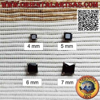 Mini pendiente en plata, conjunto de circonitas negras facetadas (cuadrado)