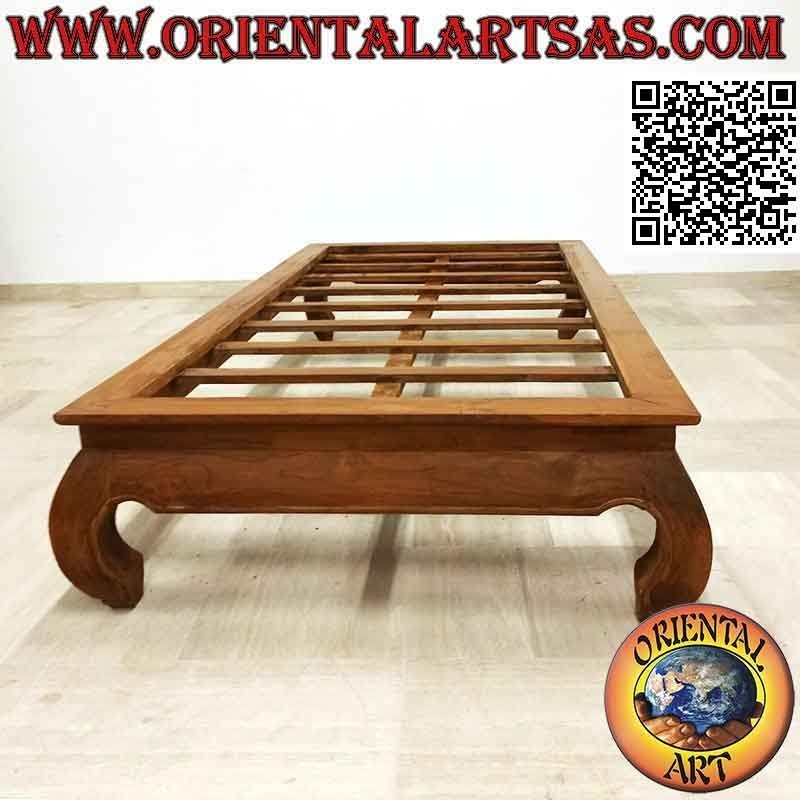 Cama individual étnica en estilo opio (opio) en madera de teca