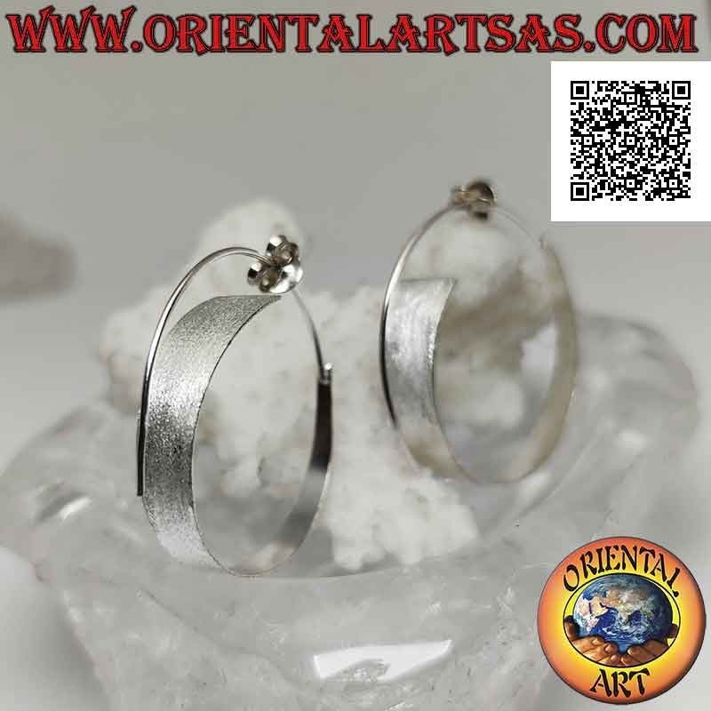 Boucles d'oreilles en argent plat et satin large cercle spirale avec fermoir papillon