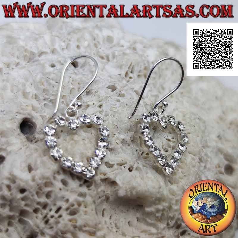 Boucles d'oreilles à levier en argent avec contour de coeur d'oxydes de zirconium blancs (petit)