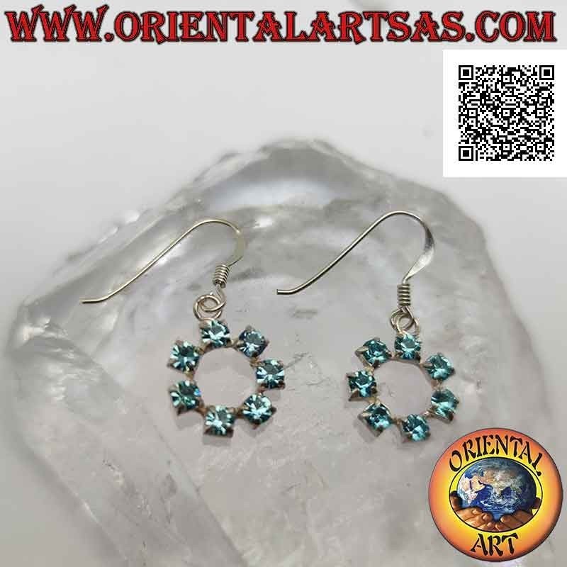Boucles d'oreilles à levier en argent avec un contour de cercle de zircons bleu clair sertis