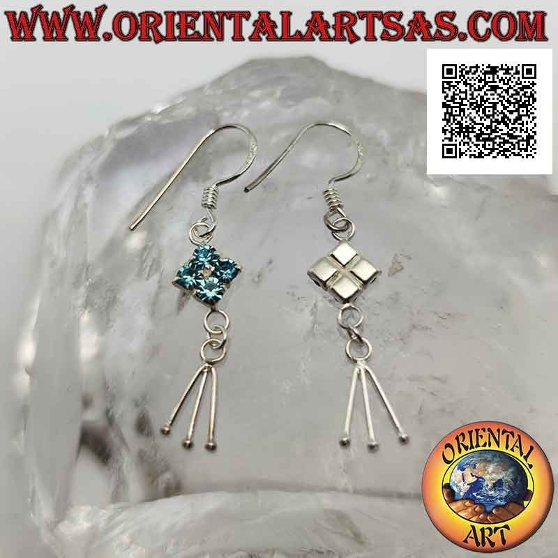 Boucles d'oreilles à levier en argent avec losange en zircon bleu clair et trois segments suspendus