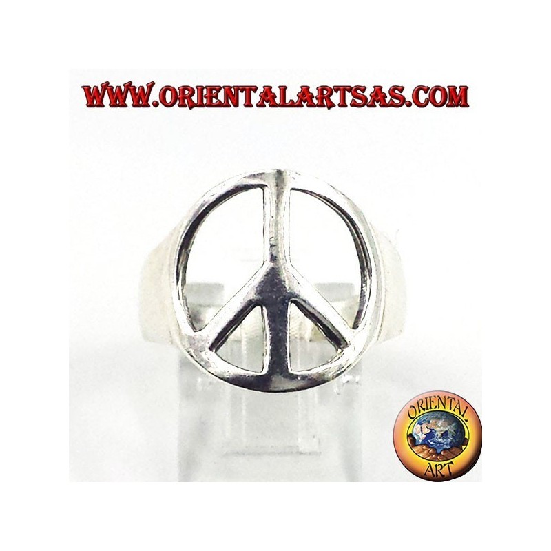 anillo de plata atravesado, símbolo de la paz