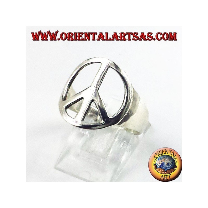 anillo de plata atravesado, símbolo de la paz