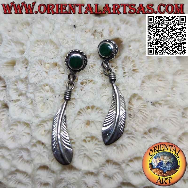 Boucles d'oreilles lobe en argent avec agate verte ronde et pendentif plume