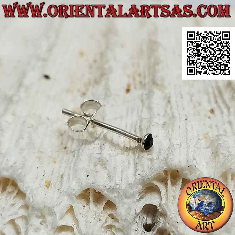 Mini orecchino / puntino da naso in argento tondo onice sfaccettata
