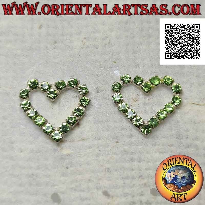 Conjunto de pendientes de plata con lóbulo con contorno de corazón de circonita cúbica verde (medianos)