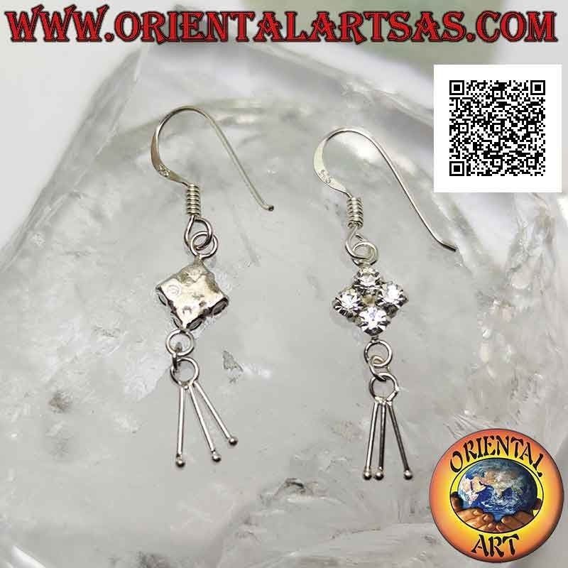 Boucles d'oreilles à levier en argent avec losange en zircone cubique blanche et trois segments suspendus