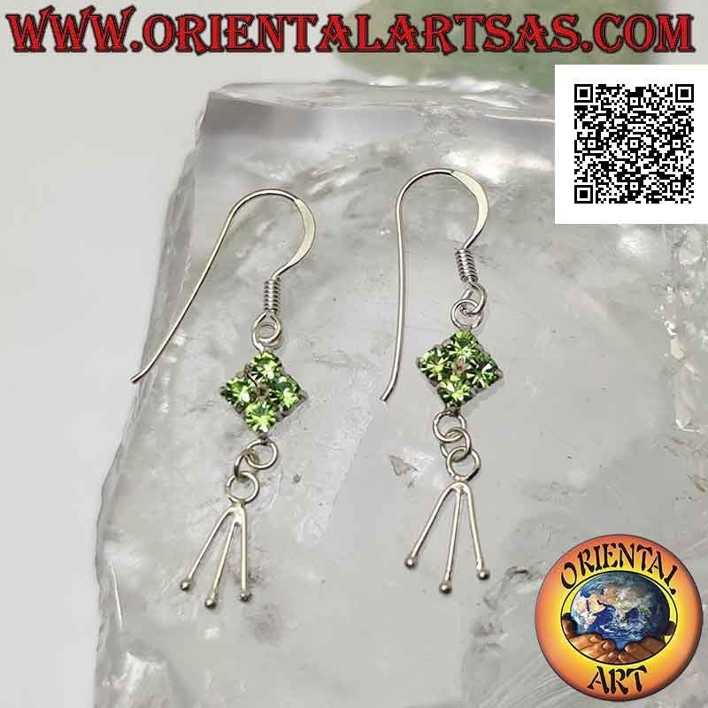 Pendientes de palanca de plata con rombos de circonitas verdes y tres segmentos colgantes