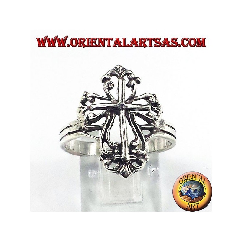 anillo de plata con la cruz