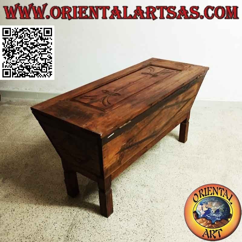 Traditionelles antikes Sideboard mit geschnitzten Verzierungen aus antikem Teakholz