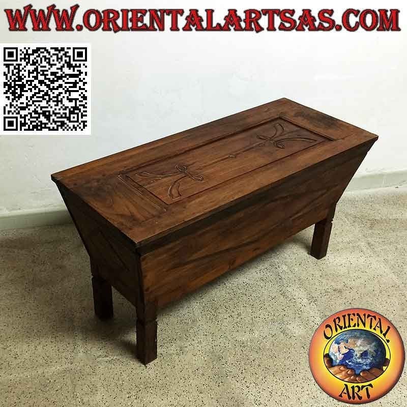 Traditionelles antikes Sideboard mit geschnitzten Verzierungen aus antikem Teakholz