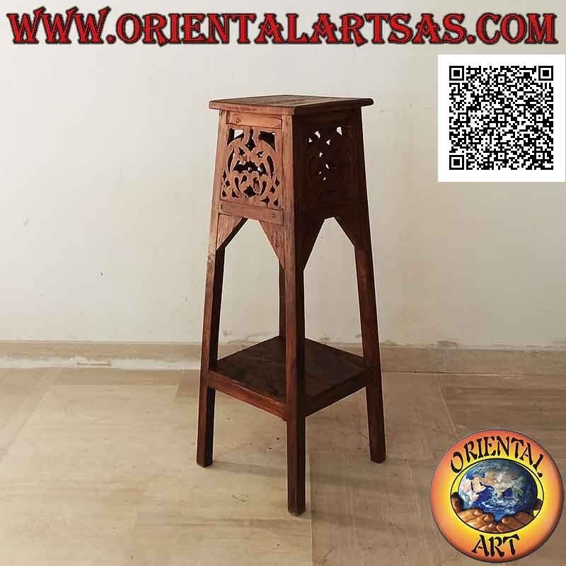 Hoher Hocker (Hilfsregal) mit quadratischer Platte und perforierter Dekoration aus Teakholz geschnitzt