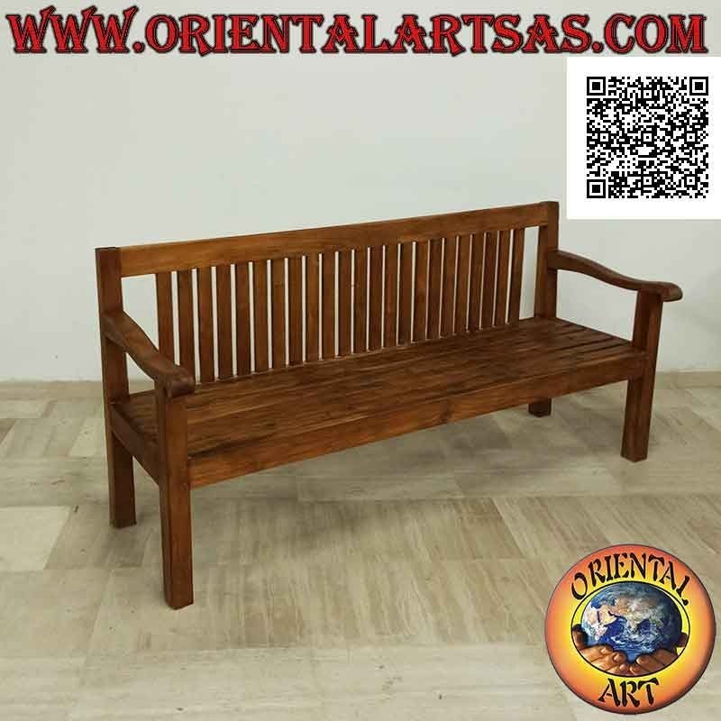 Banco lineal de cuatro plazas con respaldo y asiento en listones de madera de teca