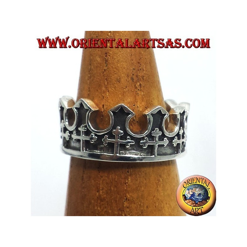 Silver ring of the King crown