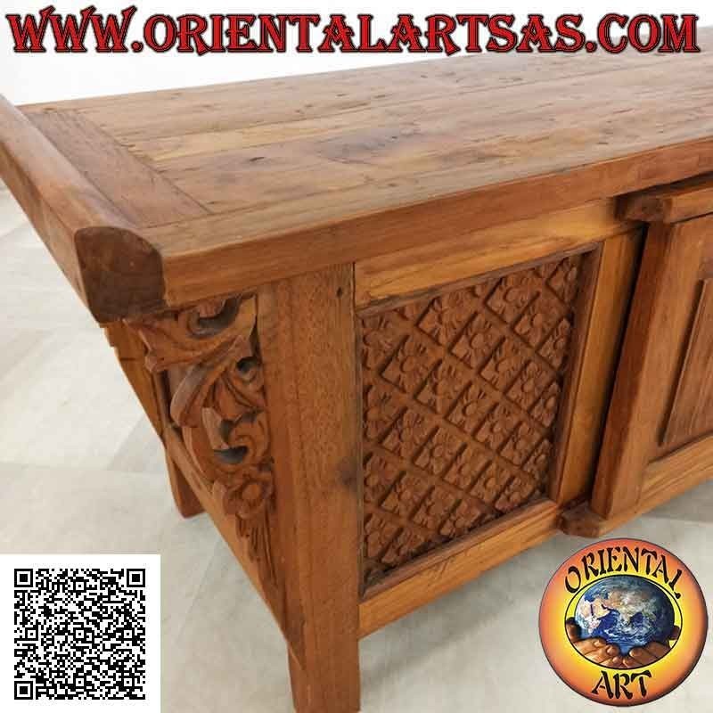 Buffet antico di Java con chiusure e cerniere in legno e pannelli con fiori intagliati in legno di teak