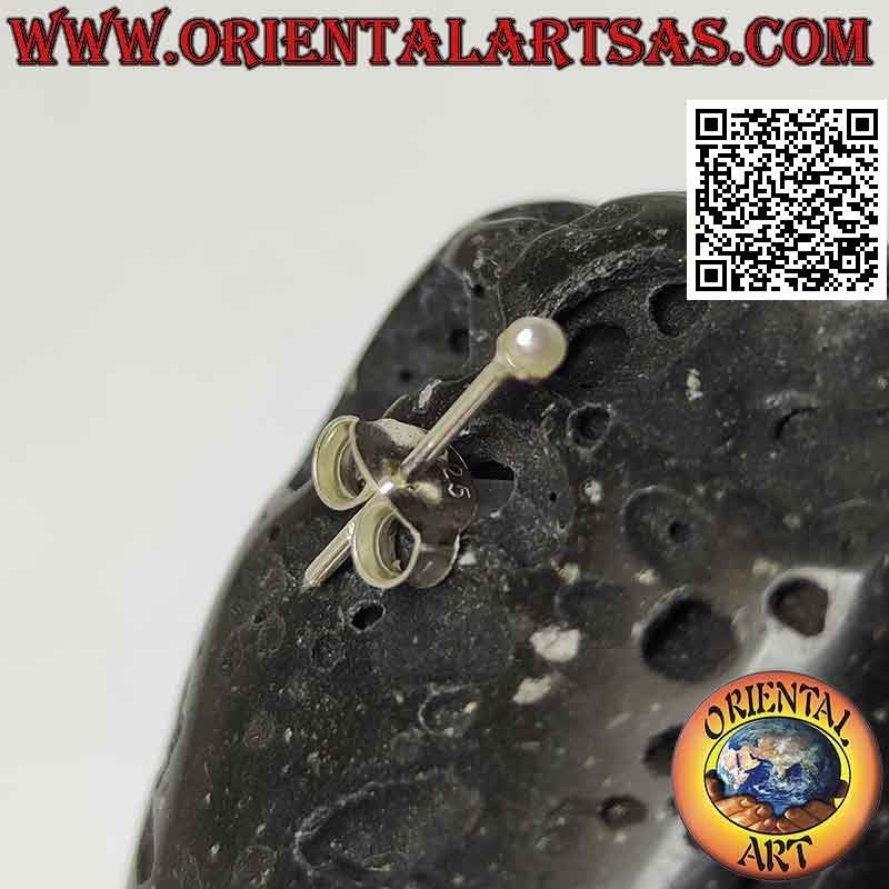 Mini boucle d'oreille en argent, la perle blanche