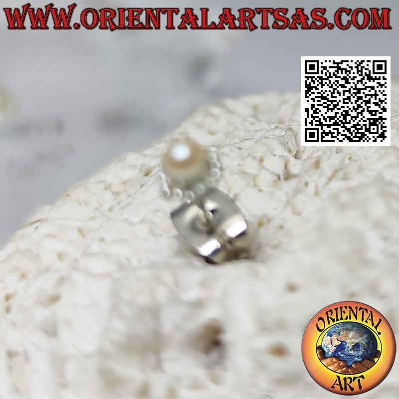 Mini boucle d'oreille en argent, la perle sur une monture à pois