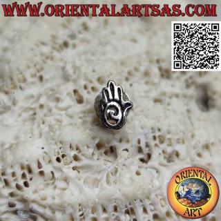 Mini boucle d'oreille en argent, la main de fatima avec spirale