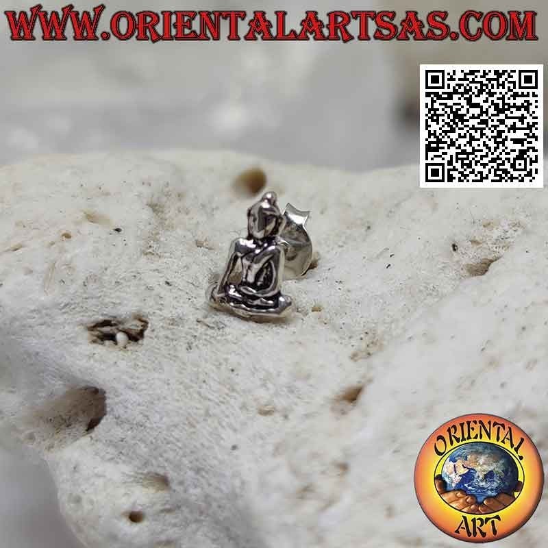 Mini orecchino in argento, "Bhumisparsha Mudra - Sottomettendo il demone Mara"