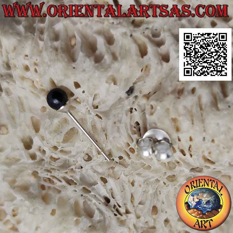 Mini orecchino in argento, la perla nera