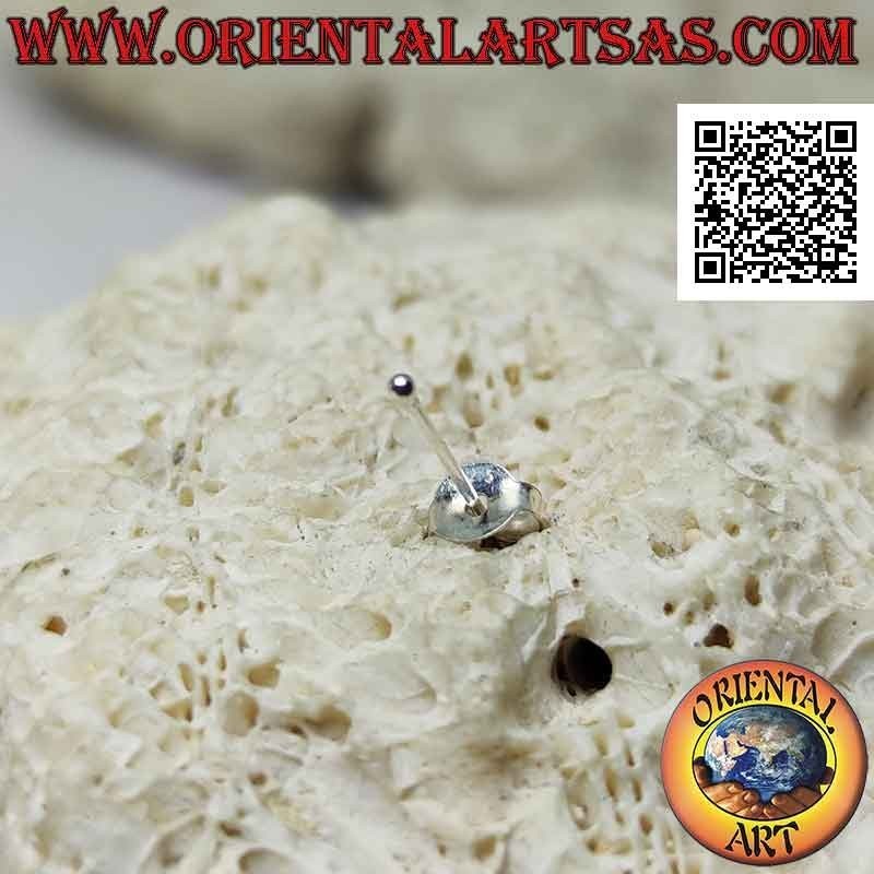 Mini boucle d'oreille en argent, la boule lisse