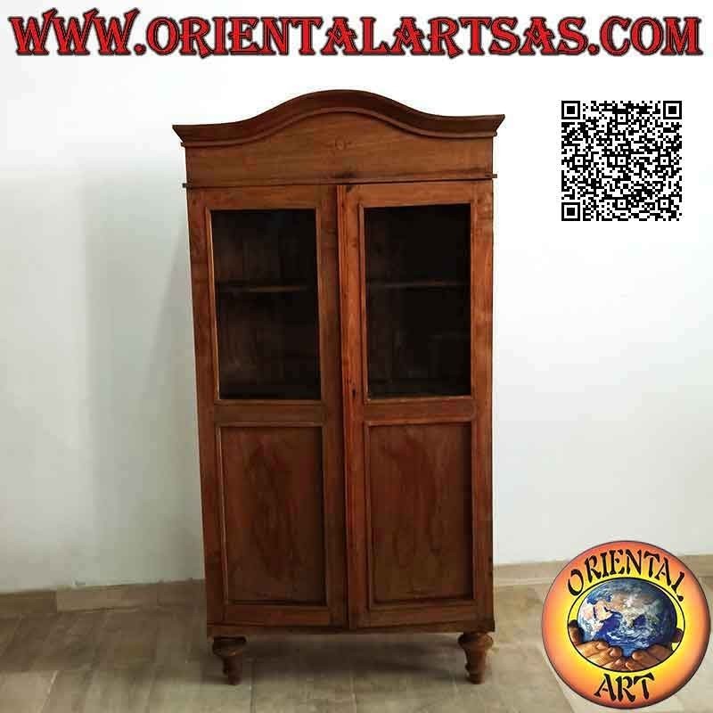 Vitrina antigua sencilla de dos puertas con sombrero curvo en madera de teca antigua