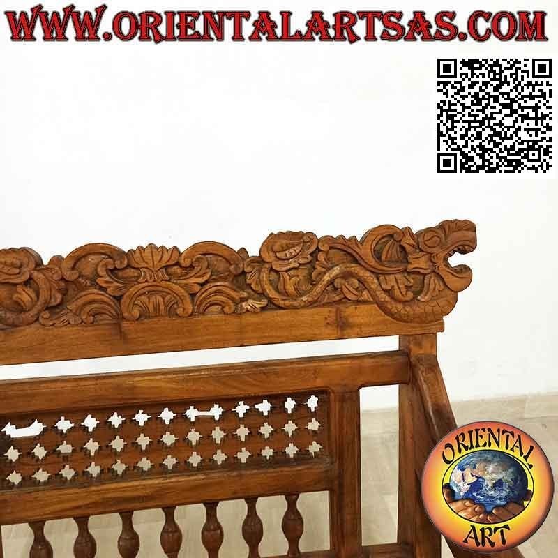 Fauteuil "King" à décor de dragons népalais sculptés en bois de teck