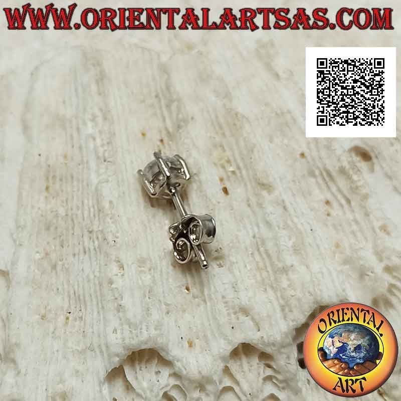 Pendiente pequeño en plata, circonita facetada blanca de punto claro engastada alta (redonda)