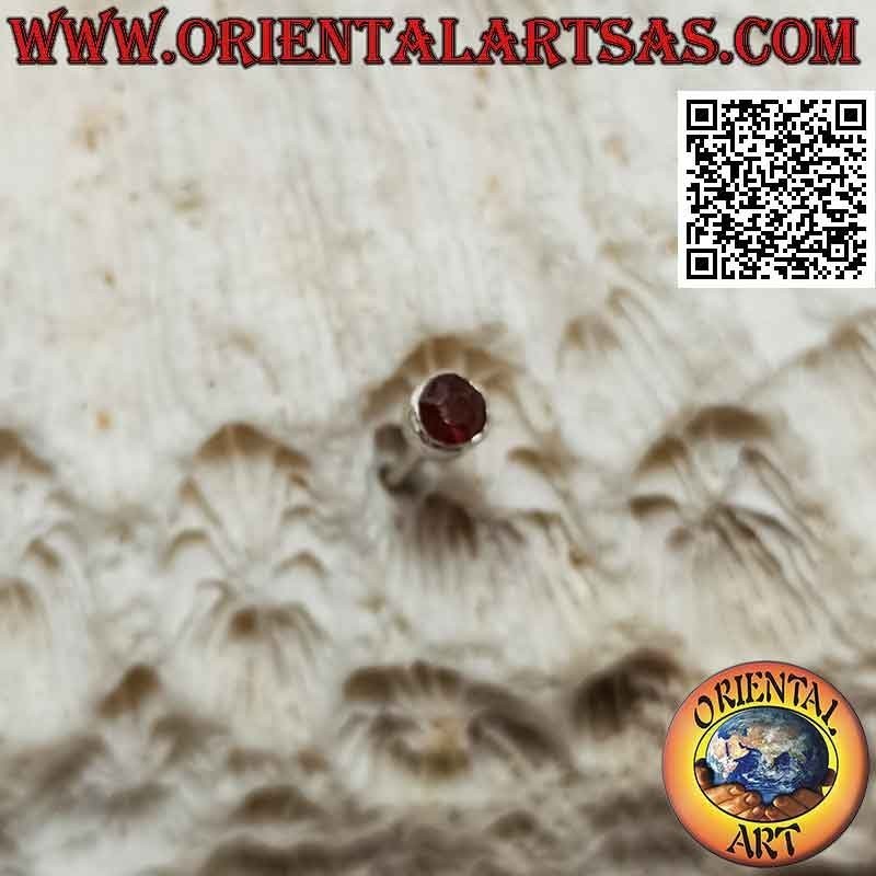 Mini orecchino in argento, granato naturale sfaccettato tondo