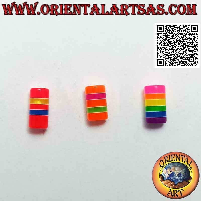 Mini Silberohrring, der bunt gestreifte Zylinder