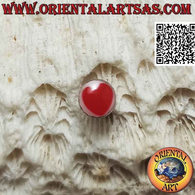 Mini orecchino in argento, il cuore rosso su fondo bianco nel cerchio