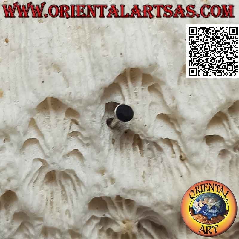 Mini boucle d'oreille / clou de nez en argent, zircon de couleur rond (2 mm)