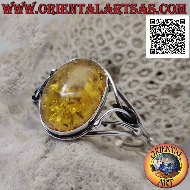 Rigid bracelet in 925 ‰ silver with large oval cabochon amber and floral openwork decoration