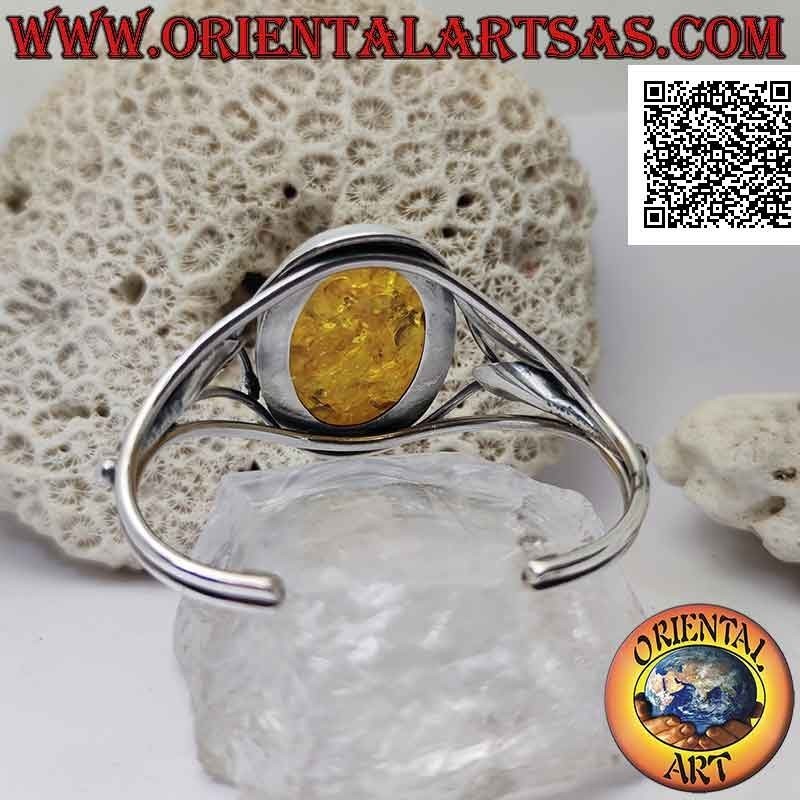 Rigid bracelet in 925 ‰ silver with large oval cabochon amber and floral openwork decoration