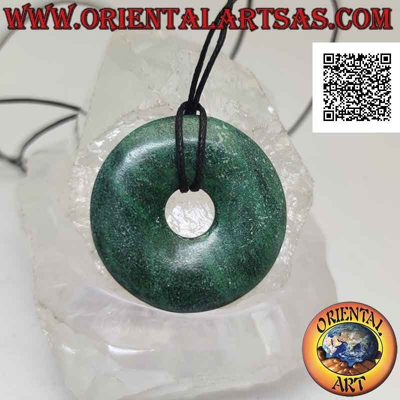 Pendentif en jade vert africain en forme de beignet 35 mm. en diamètre Ø cordon complet