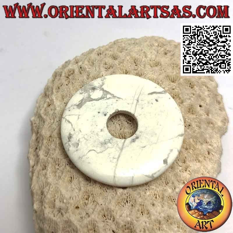 Ciondolo a disco/ciambella in howlite da 40 mm. Ø (cordoncino incluso)