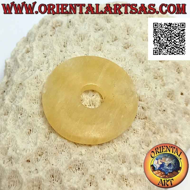 Ciondolo a disco/ciambella in calcite gialla da 28 mm. Ø (cordoncino incluso)