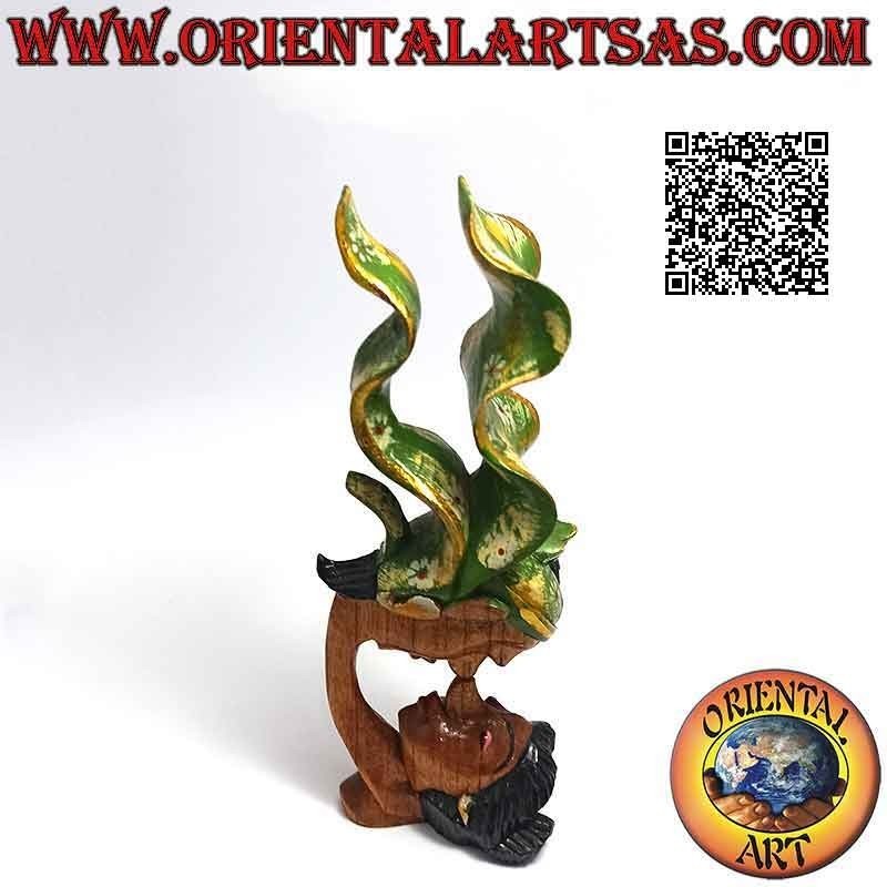 Scultura del bacio tra due amanti orientali con velo di profilo in legno di suar da 20 cm dipinta