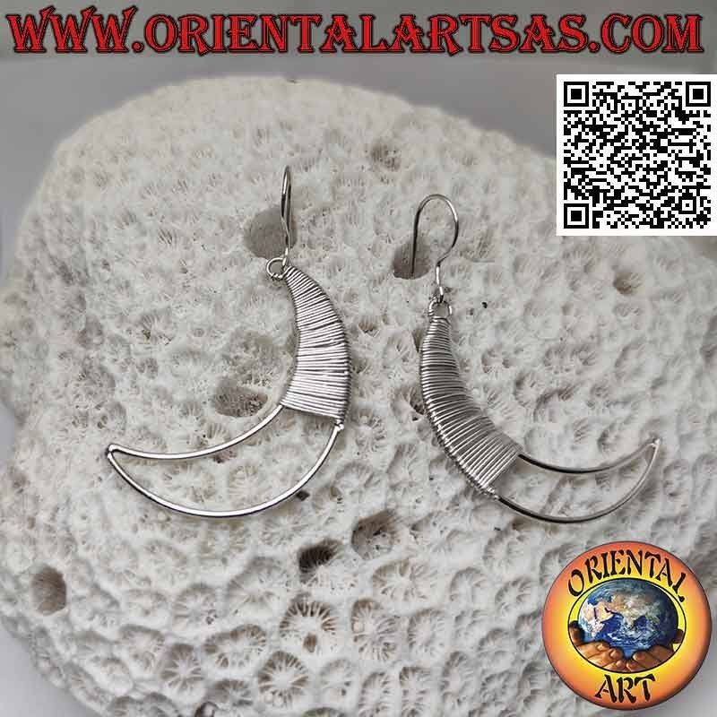Pendientes de palanca de plata con luna y alambre enrollado bidimensional