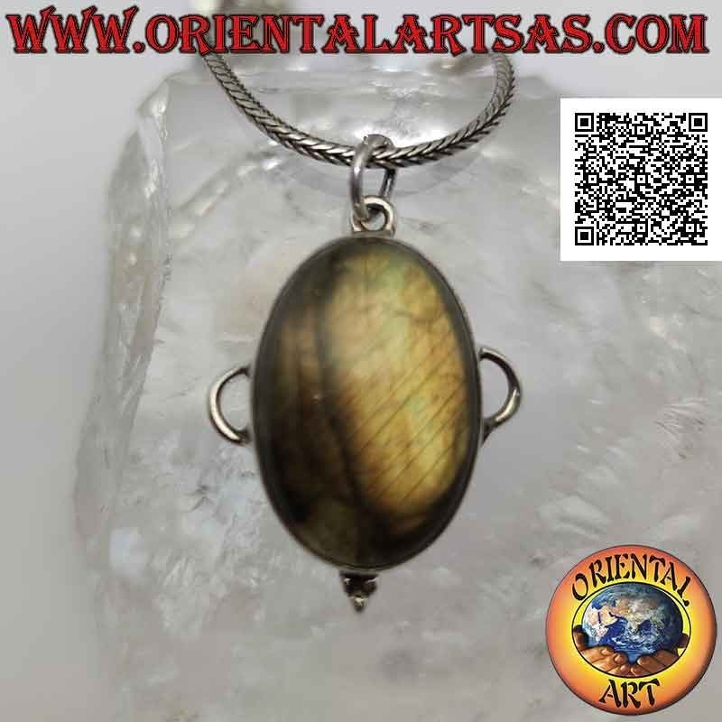 Pendentif en argent avec grand cabochon ovale en labradorite, demi-cercle ajouré sur les côtés et trio de boules en dessous