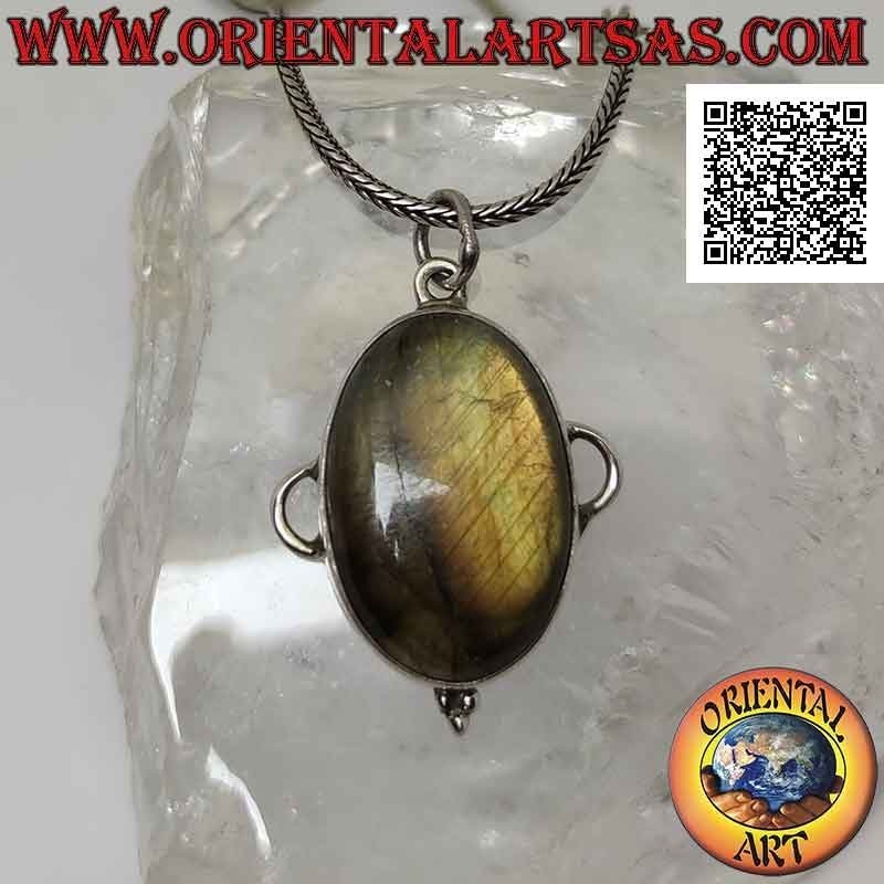 Silberanhänger mit großem ovalen Cabochon-Labradorit, perforiertem Halbkreis an den Seiten und Kugeltrio unten